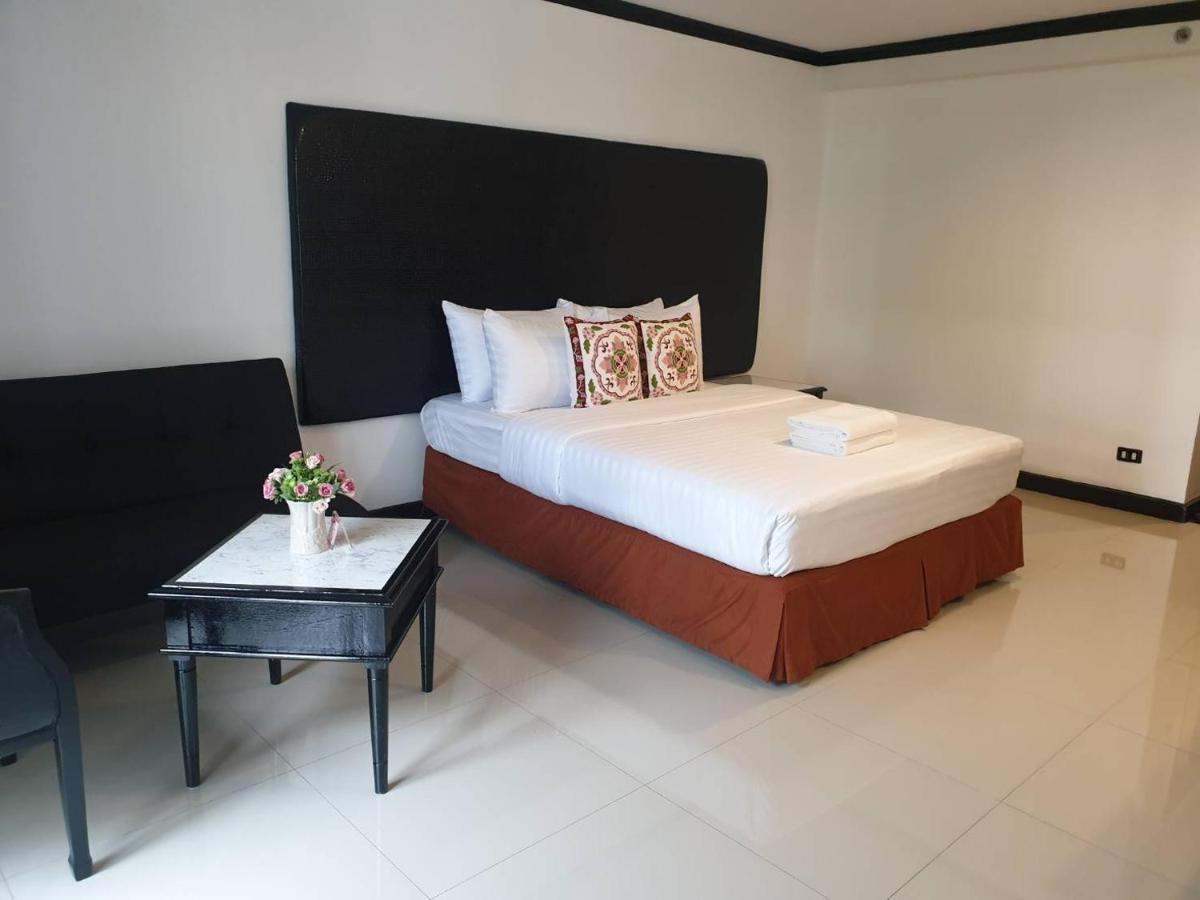 Town In Town Gardent Resort Bangkok Exteriör bild