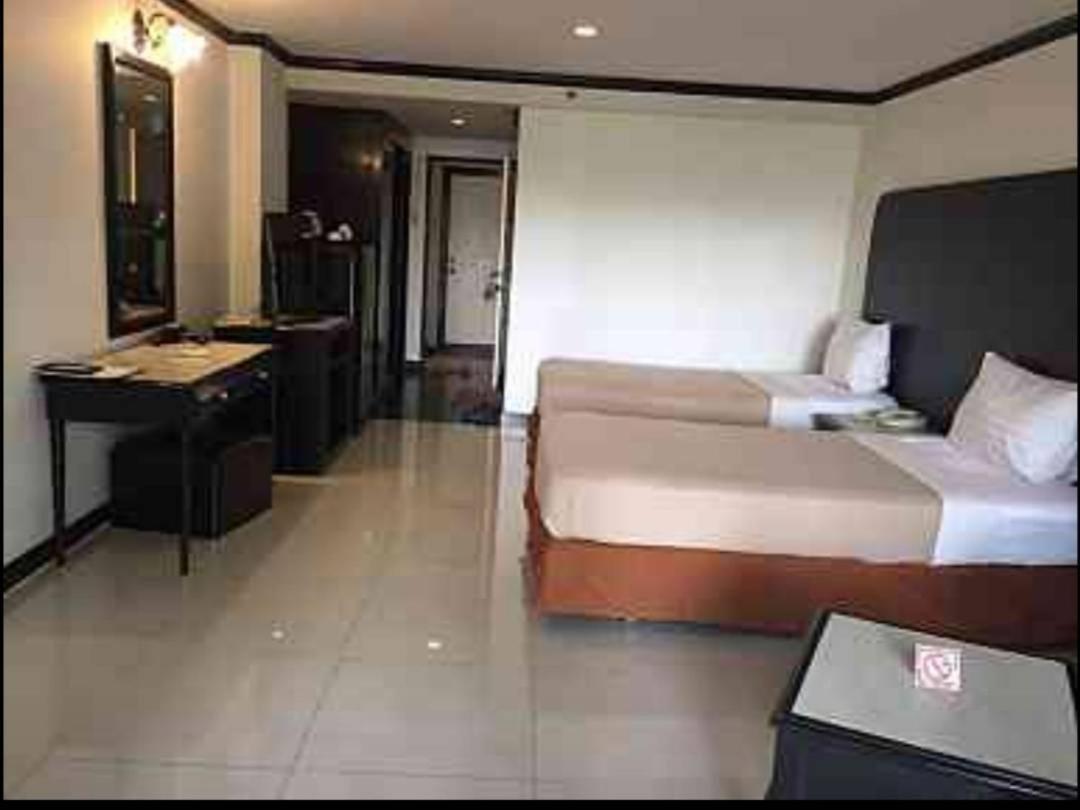 Town In Town Gardent Resort Bangkok Exteriör bild