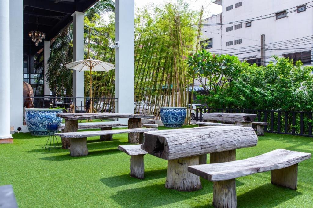 Town In Town Gardent Resort Bangkok Exteriör bild
