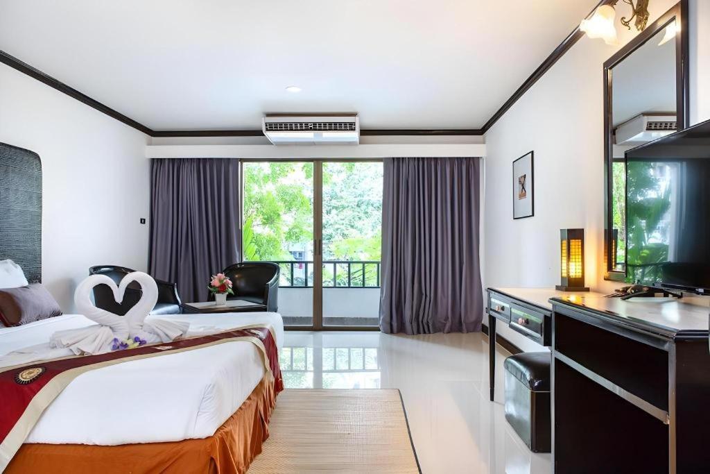 Town In Town Gardent Resort Bangkok Exteriör bild