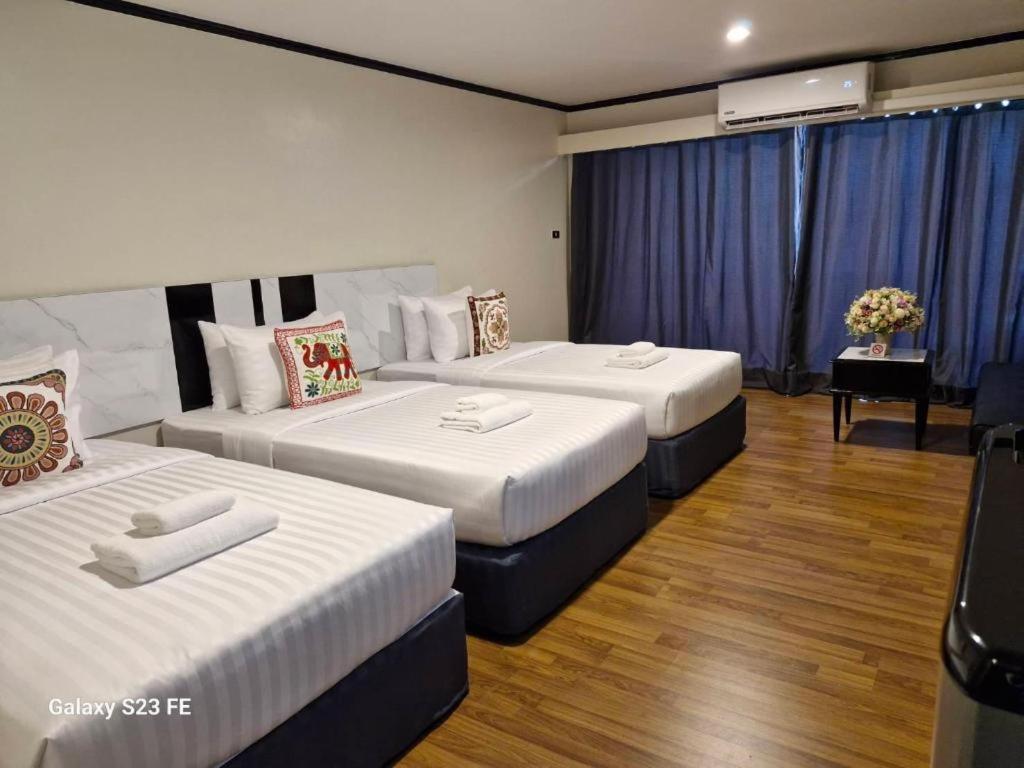 Town In Town Gardent Resort Bangkok Exteriör bild