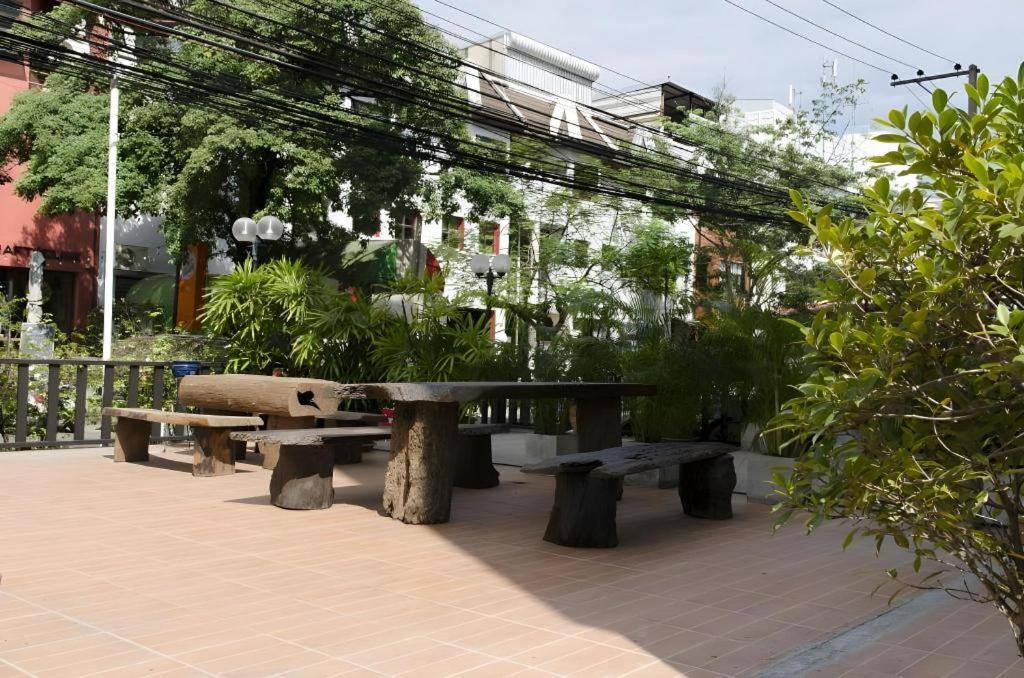 Town In Town Gardent Resort Bangkok Exteriör bild